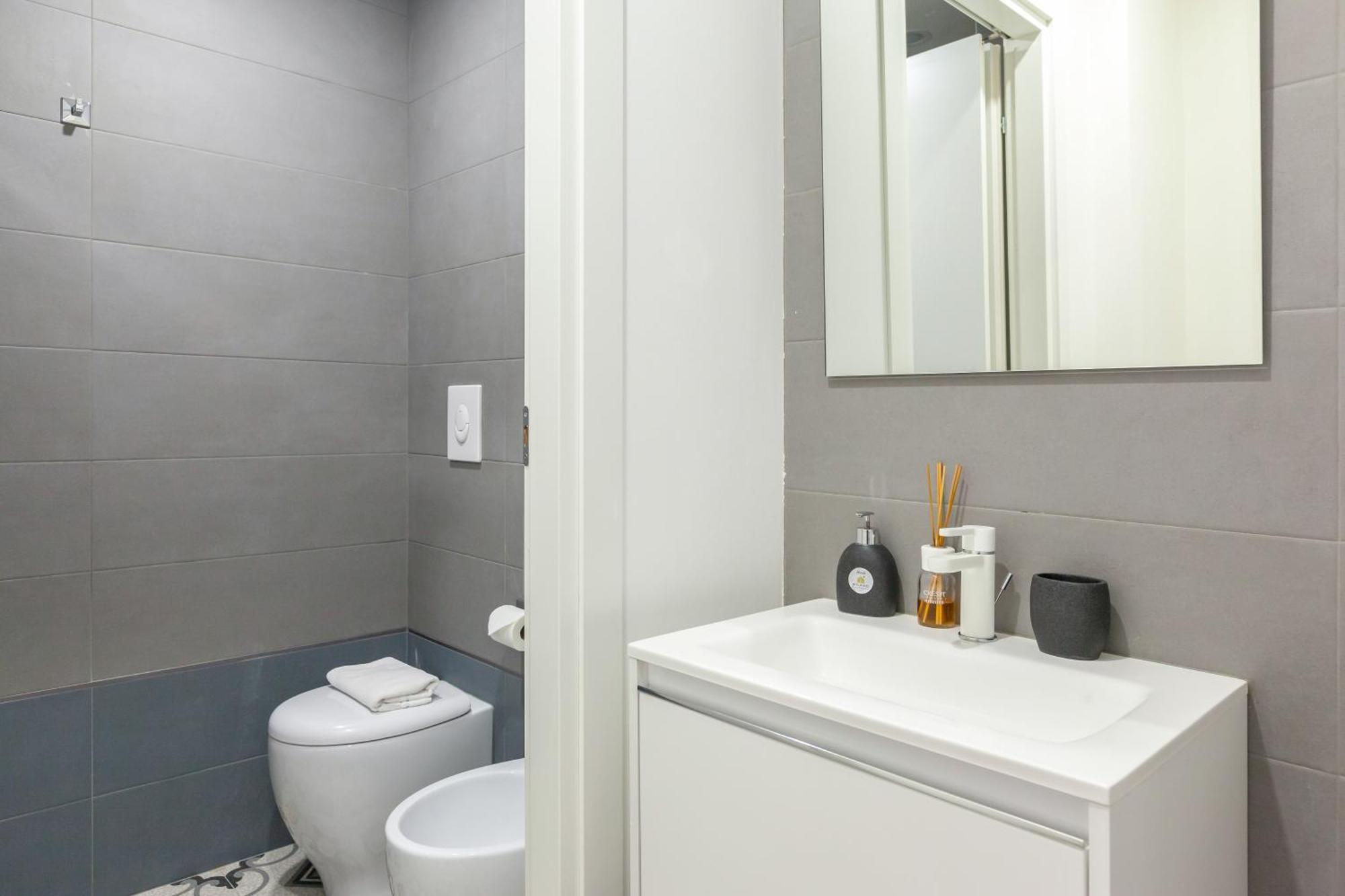 Milano Apartments S Agostino - Porta Genova Экстерьер фото